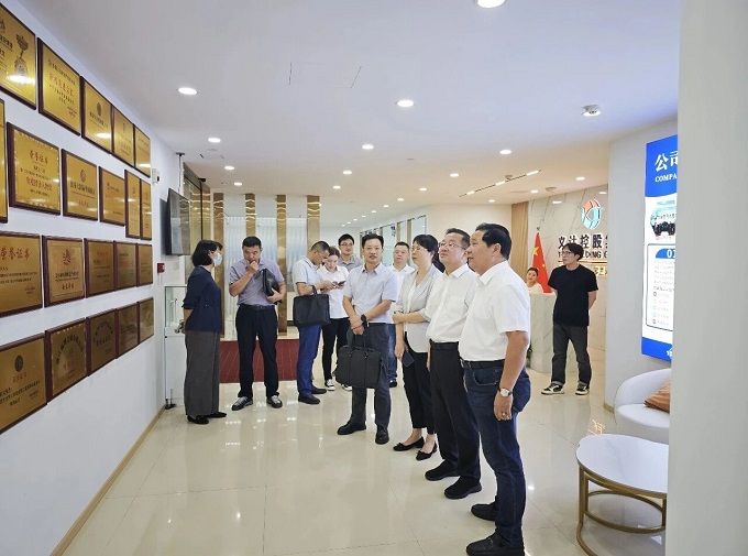 浙江省委统战部副部长、省侨办主任姜景峰一行莅临义达集团考察调研侨商工作